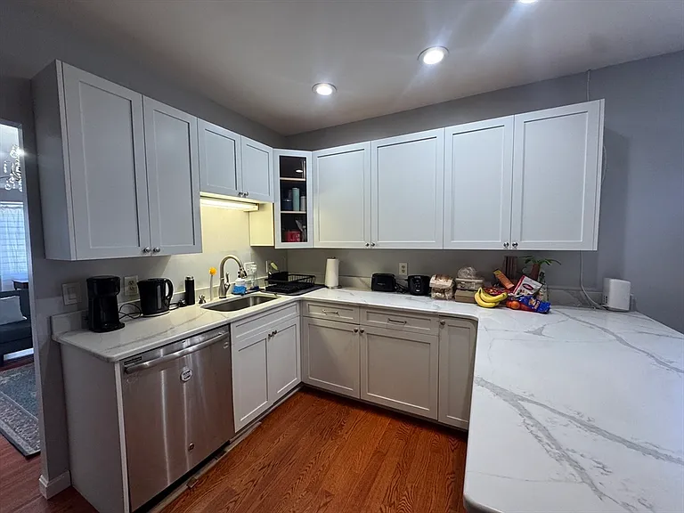 19 Pearl Ave #19 — Photo 2