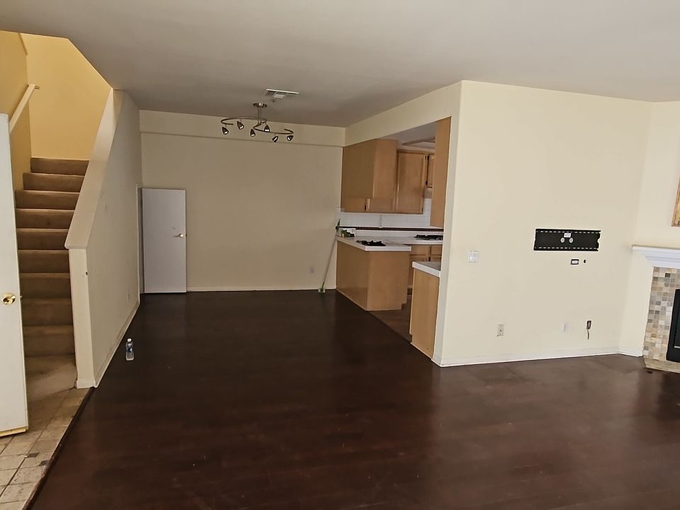 1st image of 2451 Oneida St Unit B-1