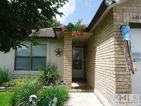 2nd image of 6814 Cape Meadow Dr