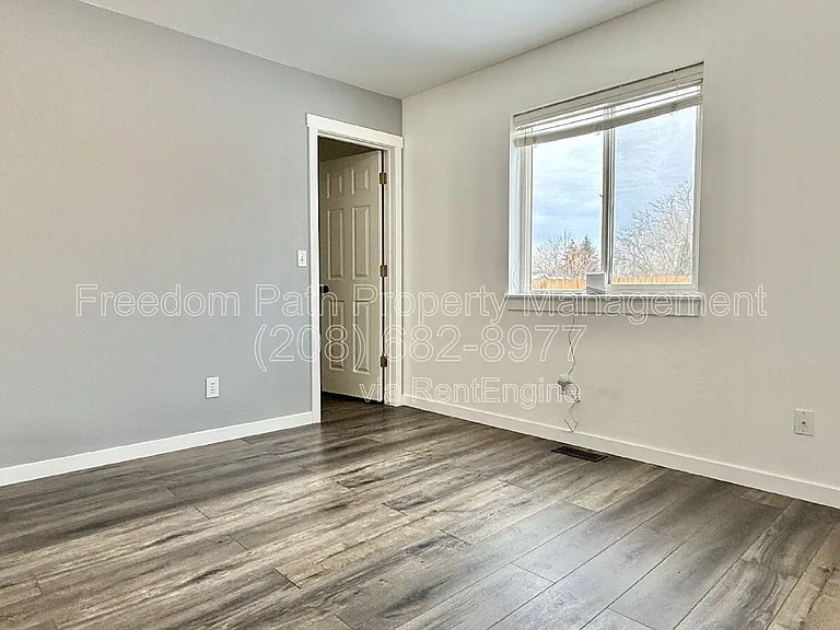 1382 W Tanager Ave — Photo 19