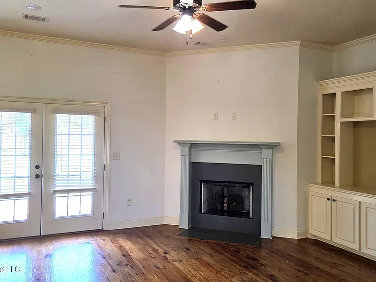 102 Oak Meadow Ct — Photo 5