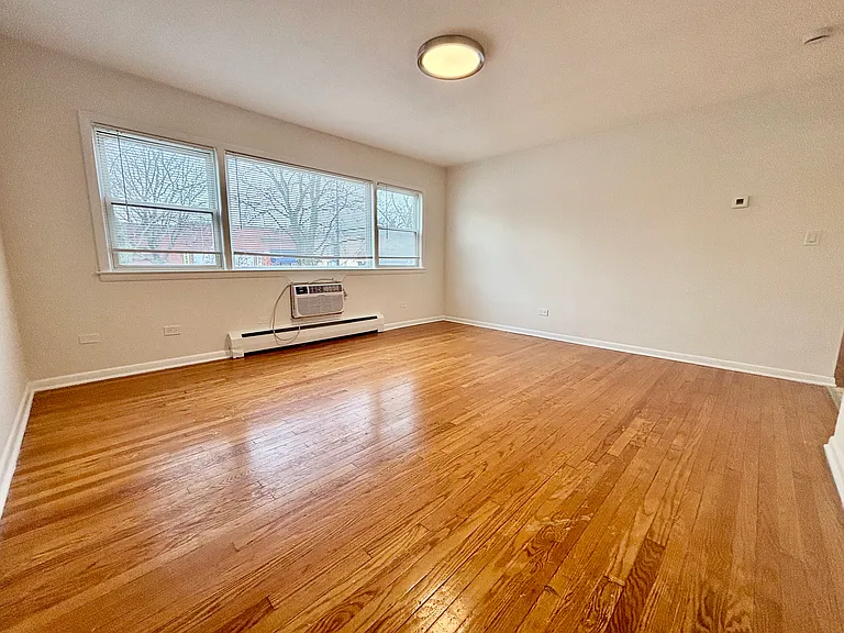 6157 W Montrose Ave #2N — Photo 4
