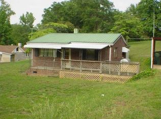 809 Poplar Drive Ext, Greer, SC 29651