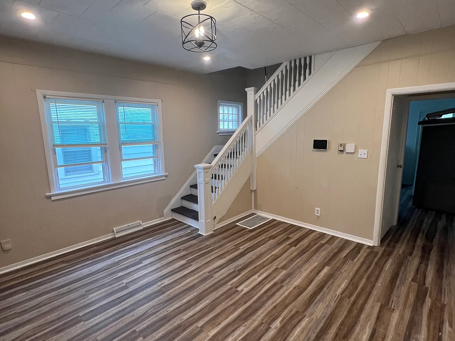 3 bed, 1436 sqft, $1,350 — Photo 4