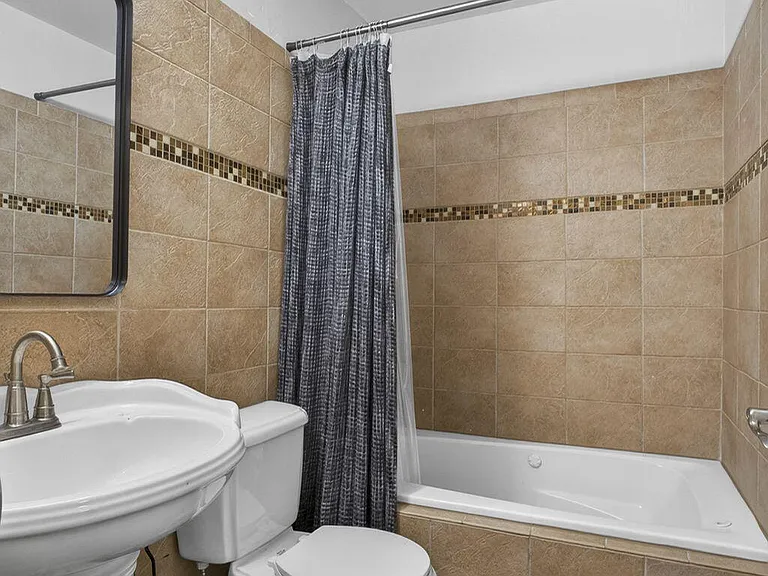 16932 Okeechobee Blvd — Photo 43