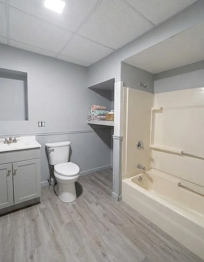 452 Hanover St — Photo 4