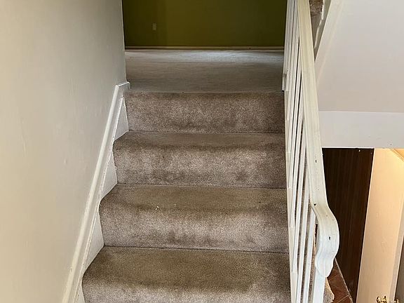 2nd image of 5042 Harford Ln