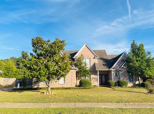 410 Grand Steeple Dr, Collierville, TN 38017