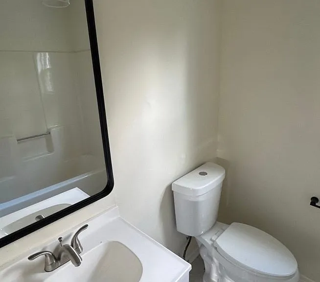 3921 Grand Ave — Photo 5