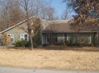 9901 Springlake Dr, Broken Arrow, OK 74014