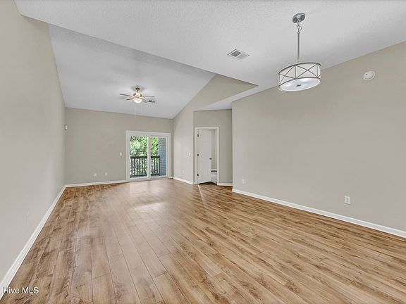 5th image of 733 Bragg Drive Apt F