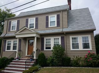 3 Barclay Rd, West Roxbury, MA 02132