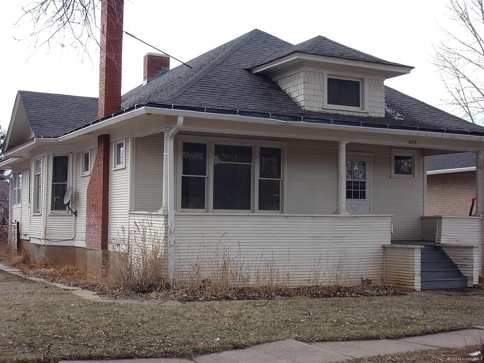 1st image of 604 S 11th St