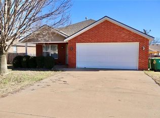 658 Olivia Ln, Centerton, AR 72719