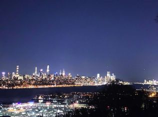 2 Fox Ter, Cliffside Park, NJ