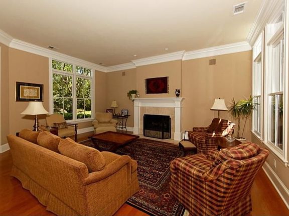2nd image of 676 Colonial Dr