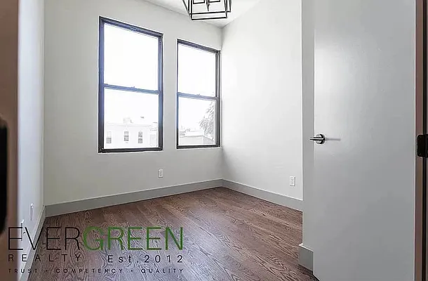 Rented by ERNY LLC | media 36