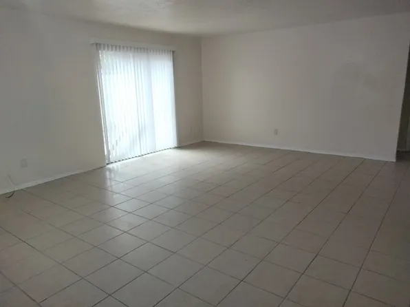 Pet-friendly 2 Bed/1 Bath, 448 Texas St NE APT A, Albuquerque, NM 87108