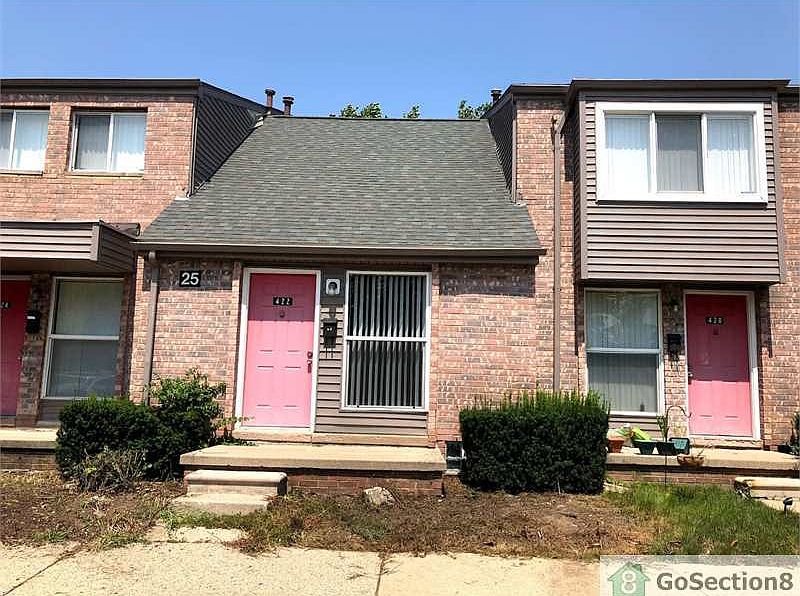 1st image of 422 Villa Dr