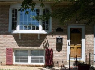 985 Stormont Cir, Halethorpe, MD 21227