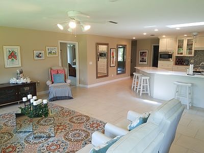 1st image of 917 Club House Blvd
