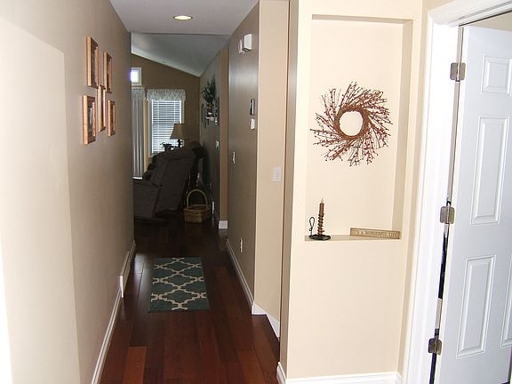 4th image of 2582 W Crown Dr