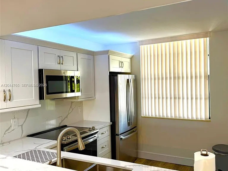 1705 Whitehall Dr #403 — Photo 18