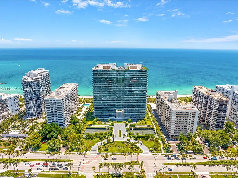 10201 Collins Ave #2516 — Photo 8