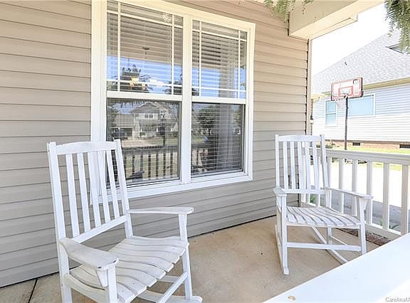 4th image of 8702 Castle Cliff Dr