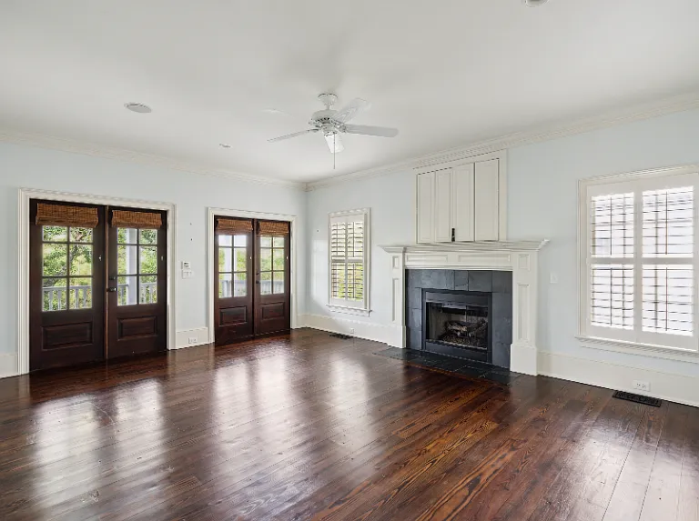 221 King George St — Photo 38