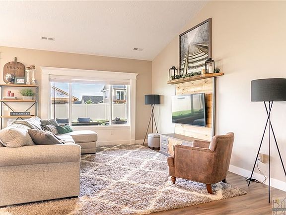 2nd image of 2706 Cornell Cir