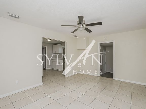 016-photo-living-room-11711170_09222022