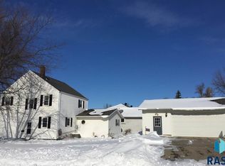 632 E Nevada Ave, Adrian, MN 56110