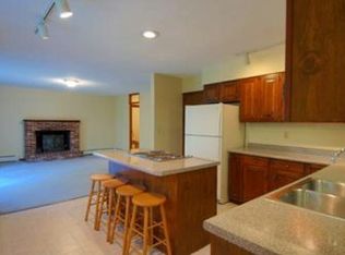 8 Rocky Hill Dr, Brunswick, ME 04011
