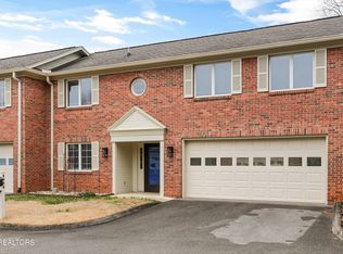 1003 Hardwick Dr, Maryville, TN 37803