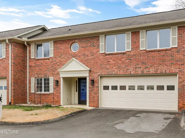 1003 Hardwick Dr, Maryville, TN 37803