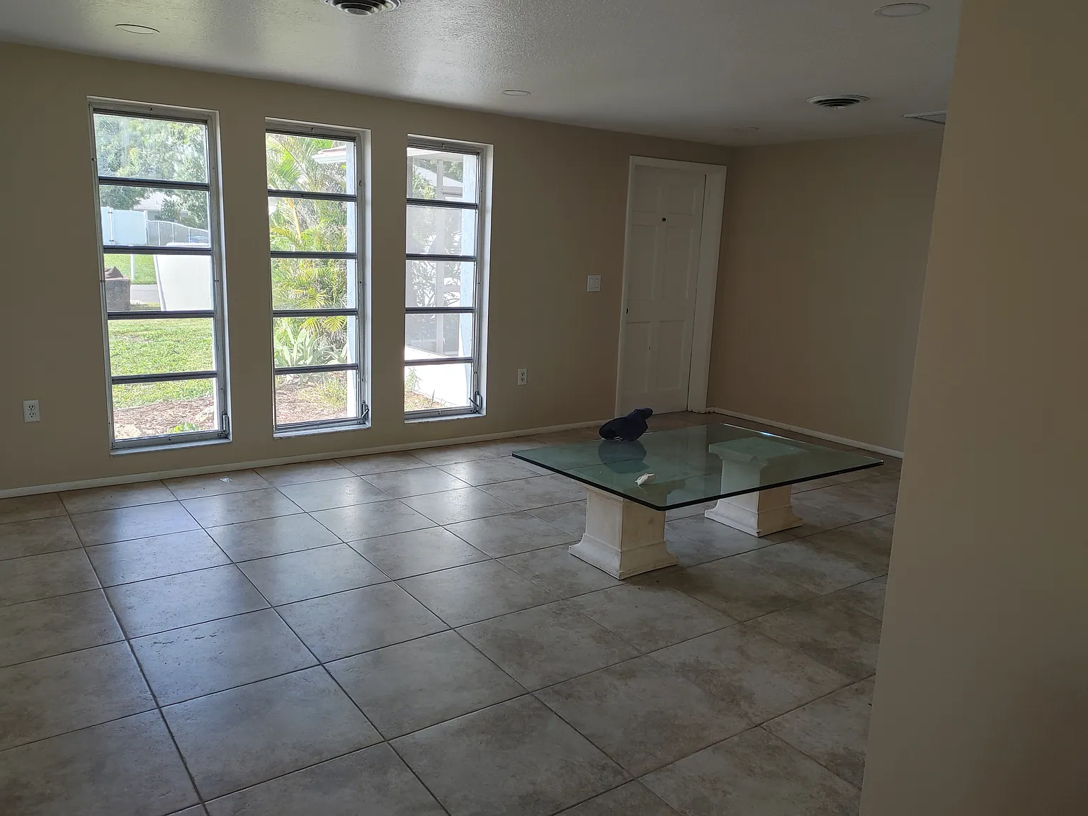 212 Hibiscus St — Photo 2