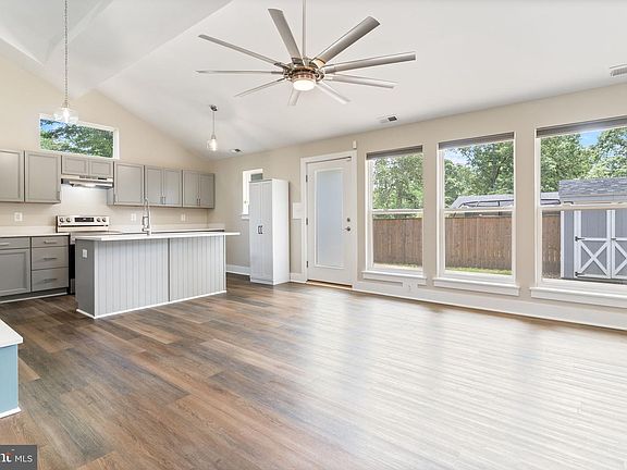 4th image of 508 Skyview Dr