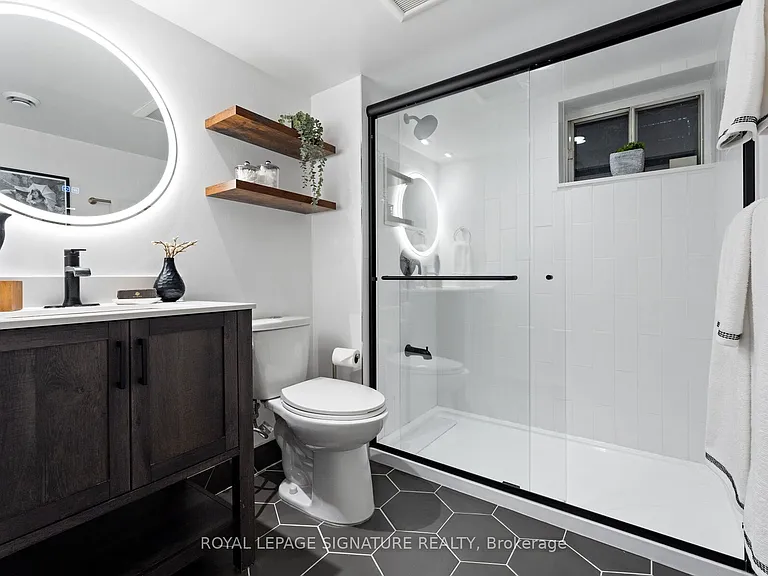 1342 Victoria Park Ave — Photo 22