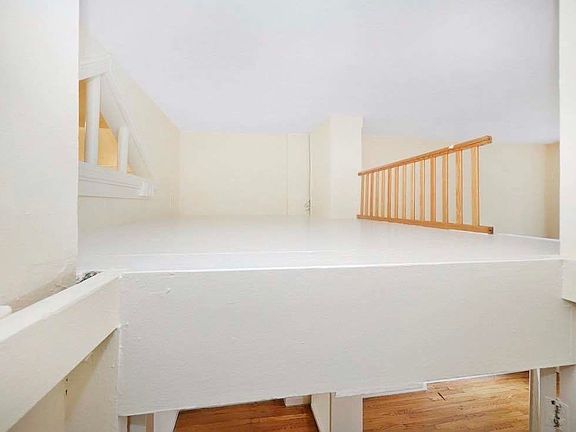 4th image of 724 Amsterdam Ave #2D