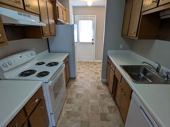 4th image of 664 W 13th St