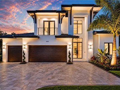 850 10th ST N, Naples, FL, 34102