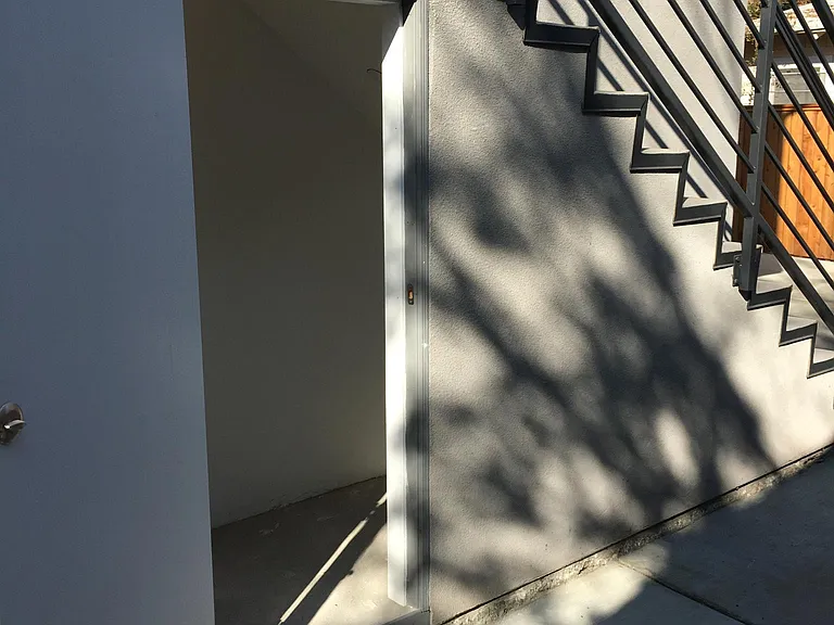 835 Waterloo St #835 — Photo 13