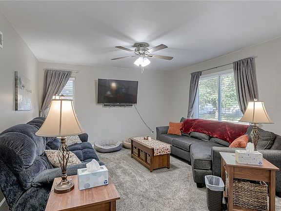 3rd image of 1706 SE High Dr