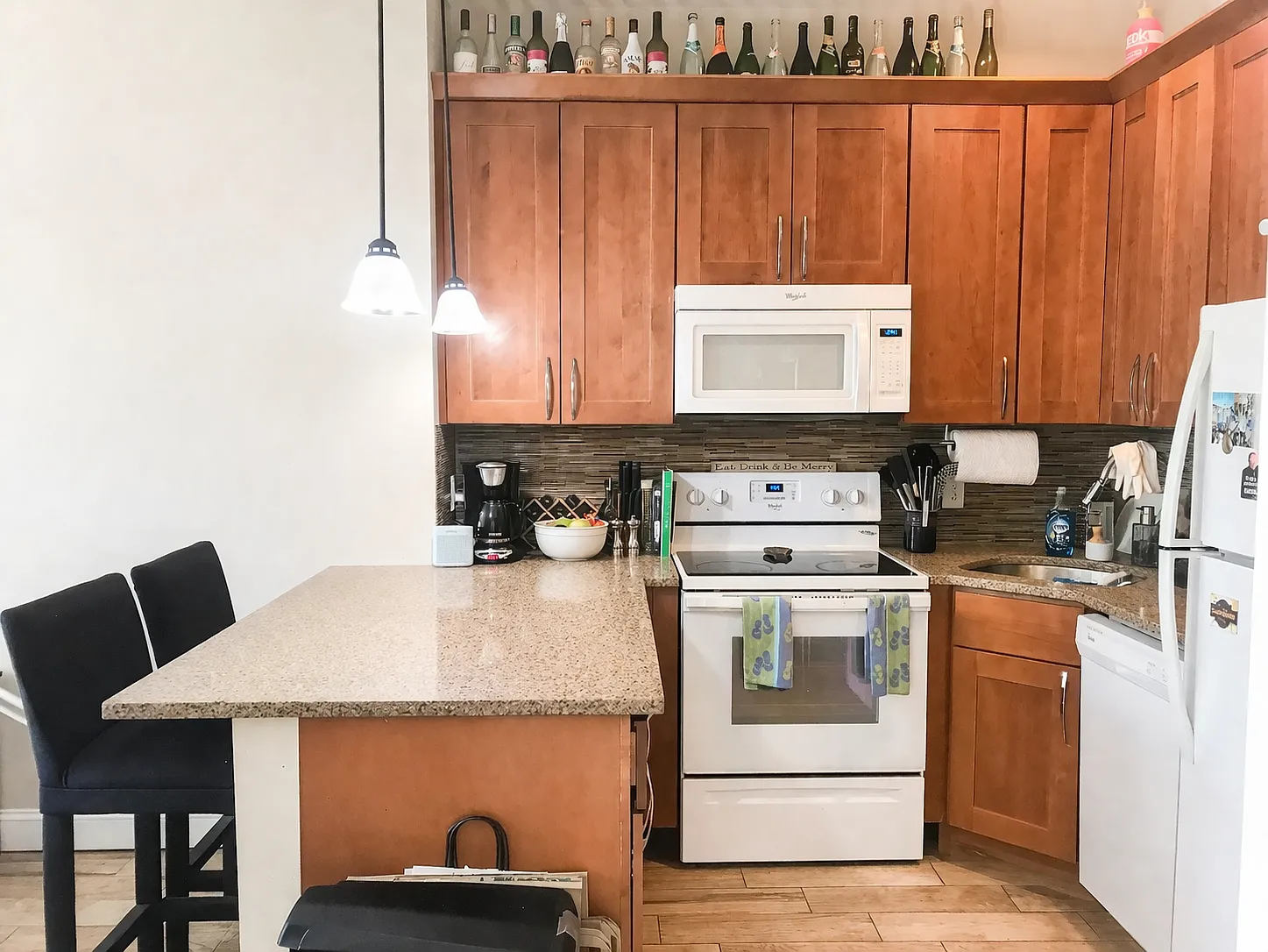 3 bed, $5,000 — Photo 2