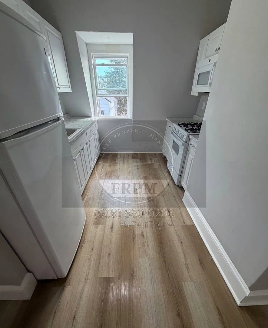 3 bed, 1.0 bath, $1,745 — Photo 4