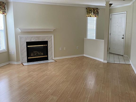 4th image of 4164 Breezewood Dr #102