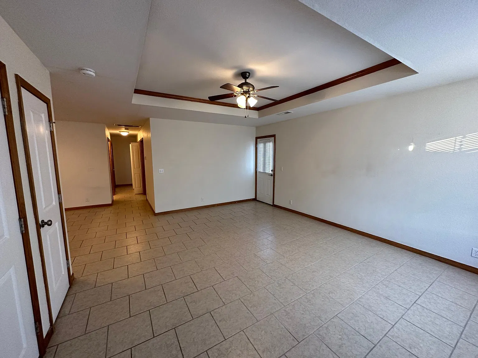 3 bed, 1200 sqft, $1,250 — Photo 3