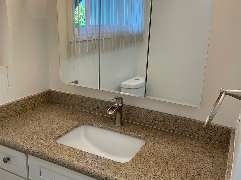 1st image of 523 Avenue G APT E