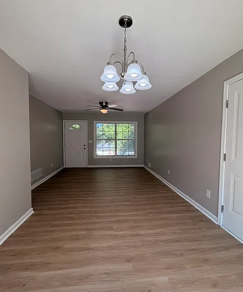 1644 Overhill Rd — Photo 4